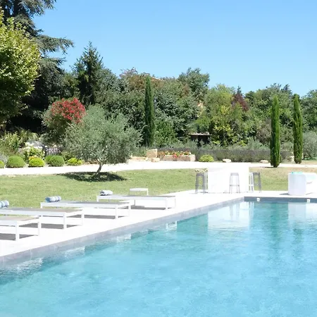 Provencal With Heated Pool Located To De Provence, 12 People