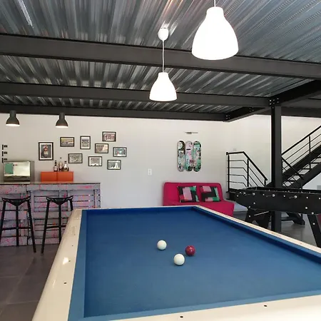 Provencal With Heated Pool Located To De Provence, 12 People Villa Salon-de-Provence