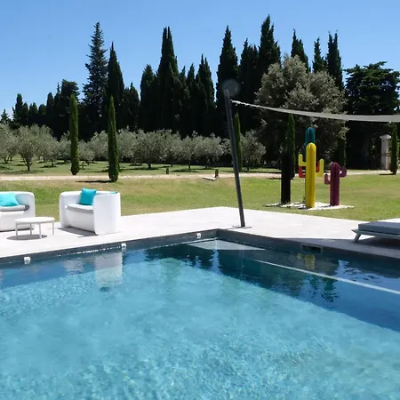 Provencal With Heated Pool Located To De Provence, 12 People Villa